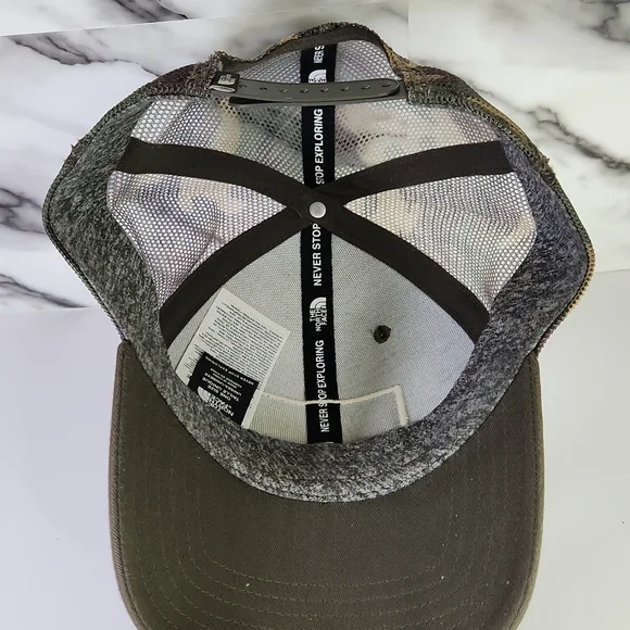 The North Face Trucker Cap. Brown- Green Camo Hat. Adjustable - Picture 6 of 7